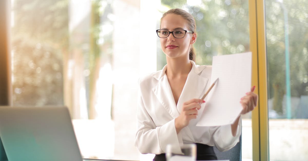 Kariera bez dyplomu: praktyczny plan awansu i wyższych stawek