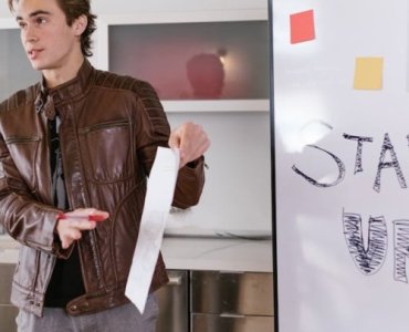 Od slajdów do „tak!”: sztuka budowania przekonującej prezentacji biznesowej