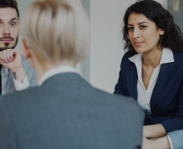 Od konfliktu do współpracy: 7 kroków, które wzmocnią Twój zespół