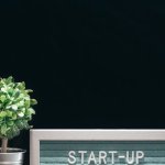 Od pomysłu do pierwszej faktury: mapa drogowa rozwoju startupu