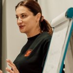 Znajdź swój coachingowy match: przewodnik po wyborze programu, który naprawdę zadziała