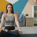 Spokój w burzy: 10 sposobów na pielęgnowanie równowagi emocjonalnej w wymagającym otoczeniu