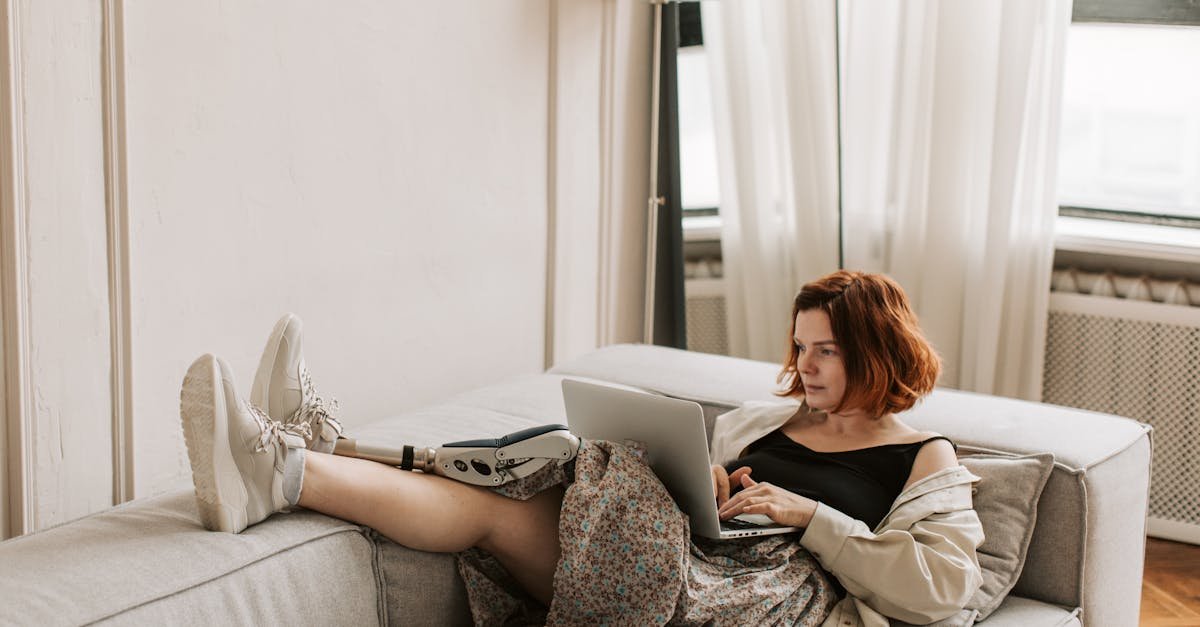 Nowe od dewelopera czy mieszkanie z historią? Kompas wyboru, który oszczędzi Ci stresu i pieniędzy