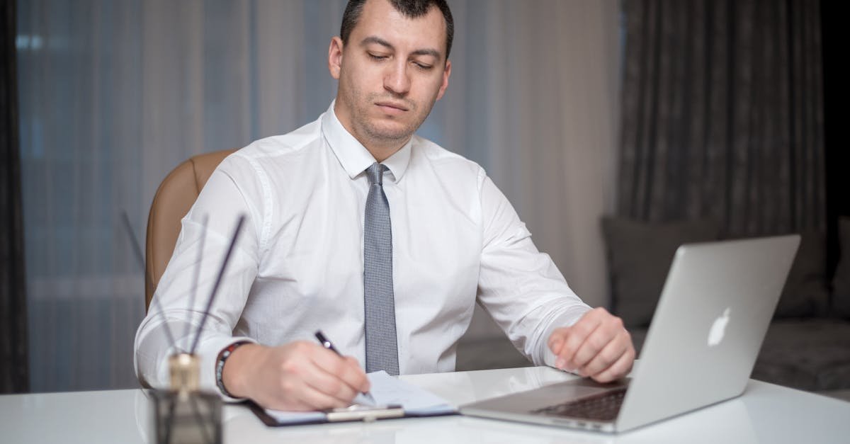 Przeprogramuj się na sukces: 7 rytuałów, które uczą podświadomość realizować Twoje cele