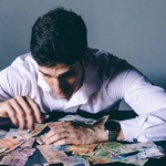 Przestań się bać, zacznij zarabiać: jak pewnie wynegocjować podwyżkę